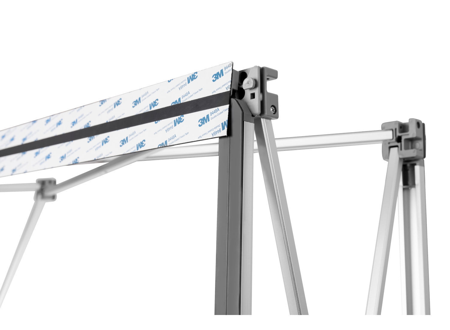 Wand Magnetic Pop Up Standard - 3x3, gebogen, in der Koffertheke