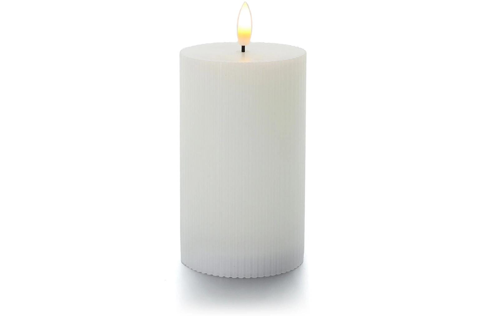 balthasar LED Zylinderkerze Rillen, Weiss – LED-Kerze mit Timer von balthasar